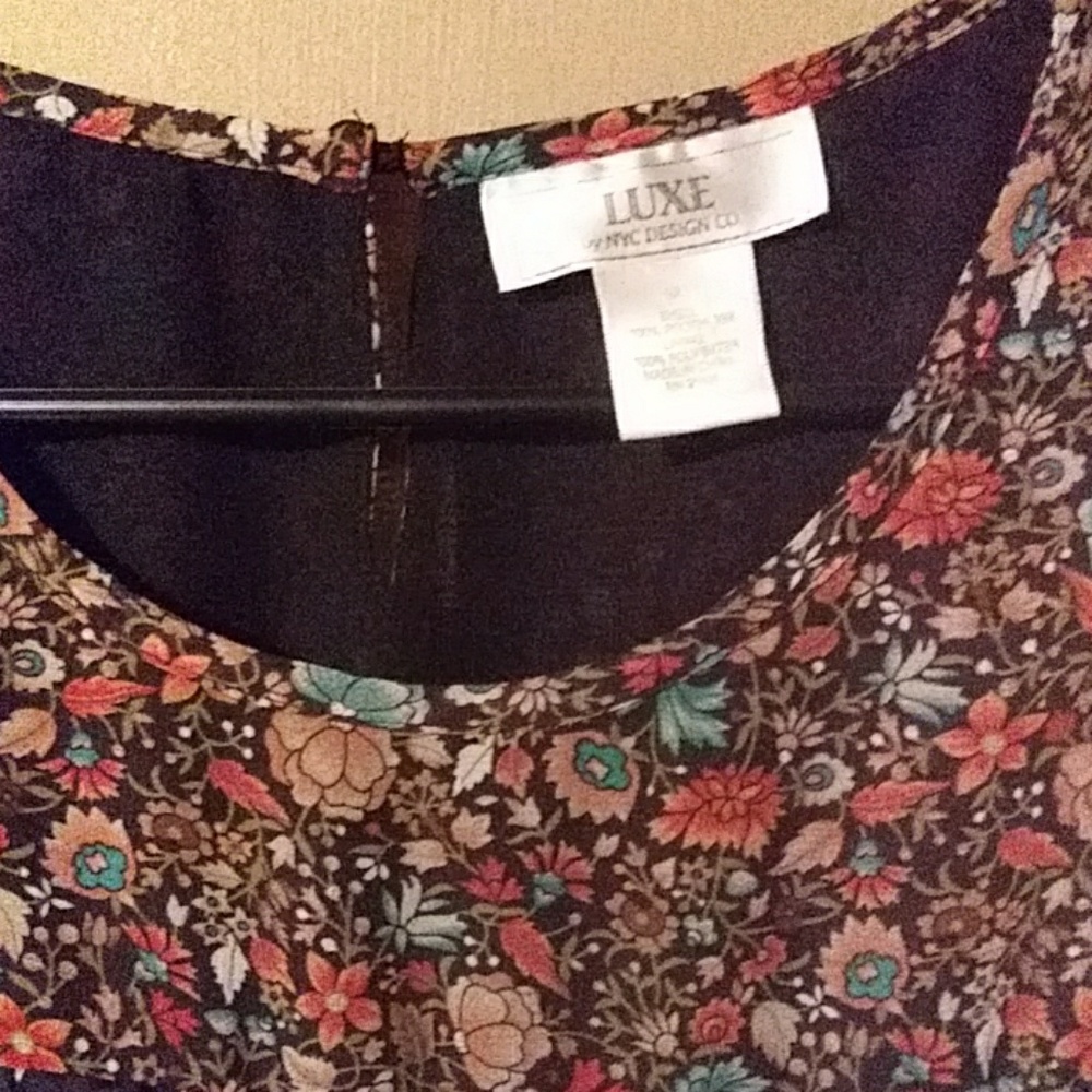 Top - Picture 2 of 2